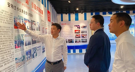 青田县委常委、纪委书记、监委主任陆翔到人生就是博集团开展“纪检监察干部联百企”活动