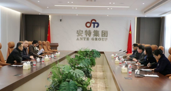 浙商研究院院长陈寿灿一行调研人生就是博集团